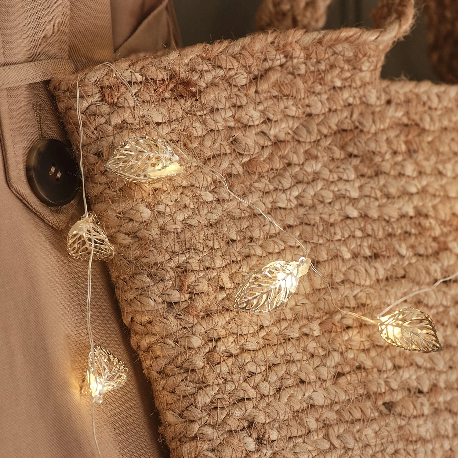 Guirlande Micro LED à 20 Feuilles Filigranes Argentées 1 Guirlande Micro LED à 20 Feuilles Filigranes Argentées