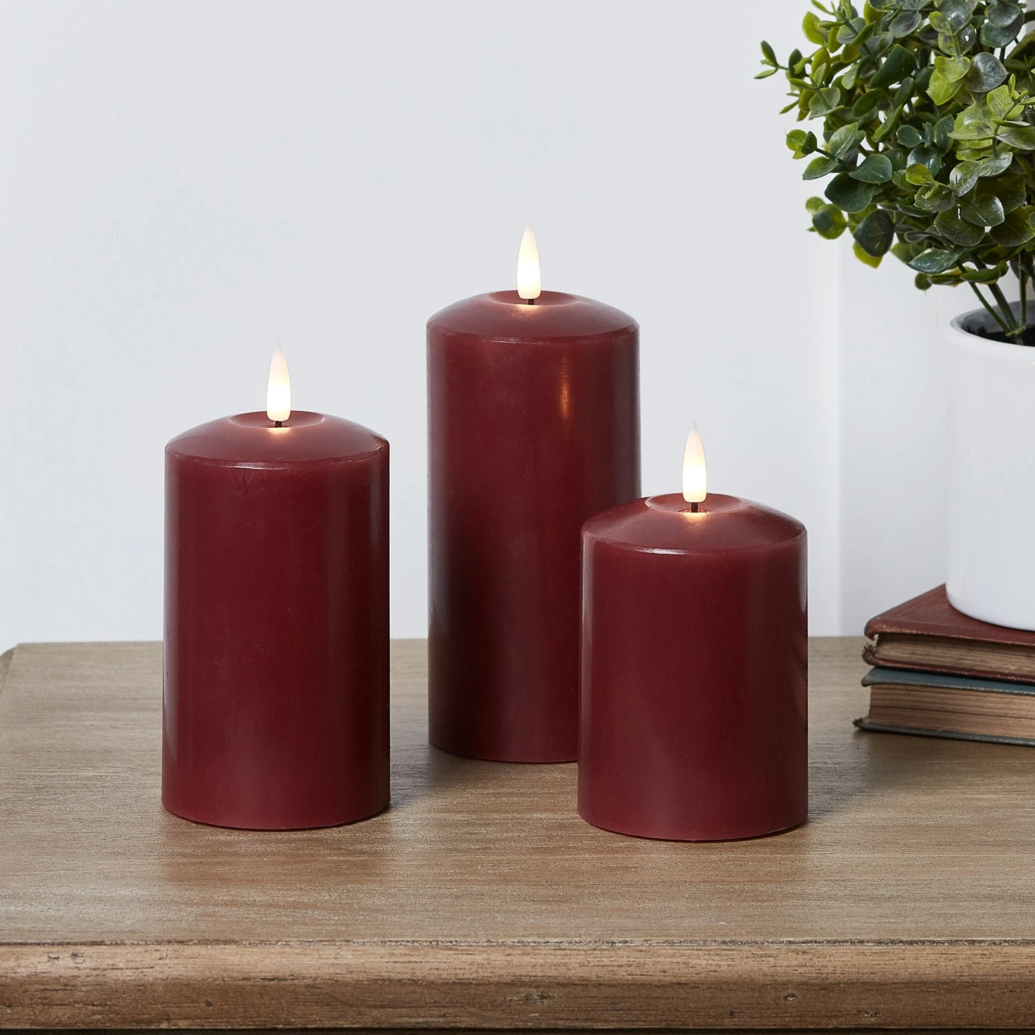 3 Bougies Pilliers TruGlow® Bordeaux à LED 2 3 Bougies Pilliers TruGlow® Bordeaux à LED – Image 2