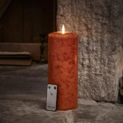 Bougie Cierge Orange Mouchetée TruGlow® De 25 Cm Avec Télécommande 7 Bougie Cierge Orange Mouchetée TruGlow® De 25 Cm Avec Télécommande -Noel Deco Magasin CA22052RC bougie cierge orange mouchetee truglow de 25 cm avec telecommande 4