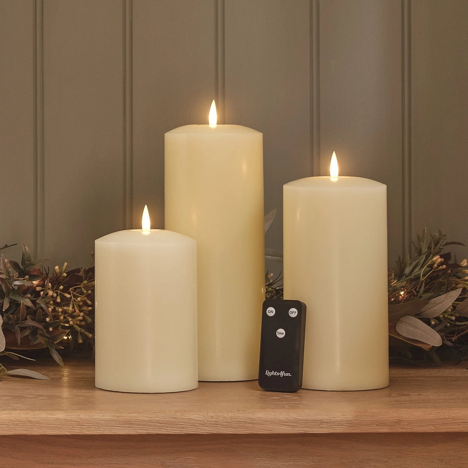 Lot De 3 Bougies Cierges à LED TruGlow® 4 Lot De 3 Bougies Cierges à LED TruGlow® – Image 4