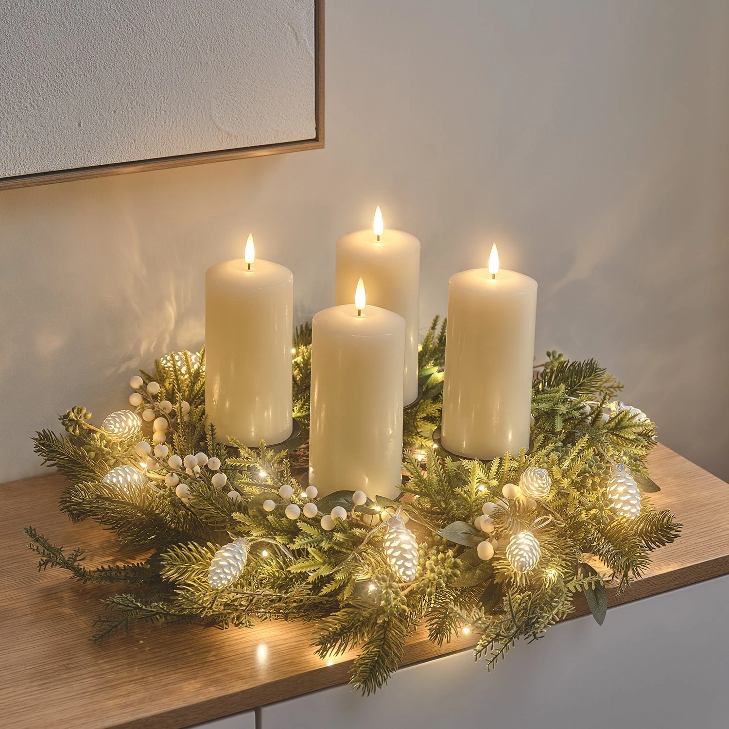 Noel Deco Magasin 22 Noel Deco Magasin -Noel Deco Magasin D LL WR25010CA couronne aux baies blanches avec bougies truglow porte bougie et guirlande lumineuse centre de table festif
