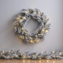 Couronne De Noël Enneigée De 50 Cm à LED Blanc Chaud 5 Couronne De Noël Enneigée De 50 Cm à LED Blanc Chaud -Noel Deco Magasin D LL250910 couronne et guirlande de noel enneigee a led blanc chaud 1