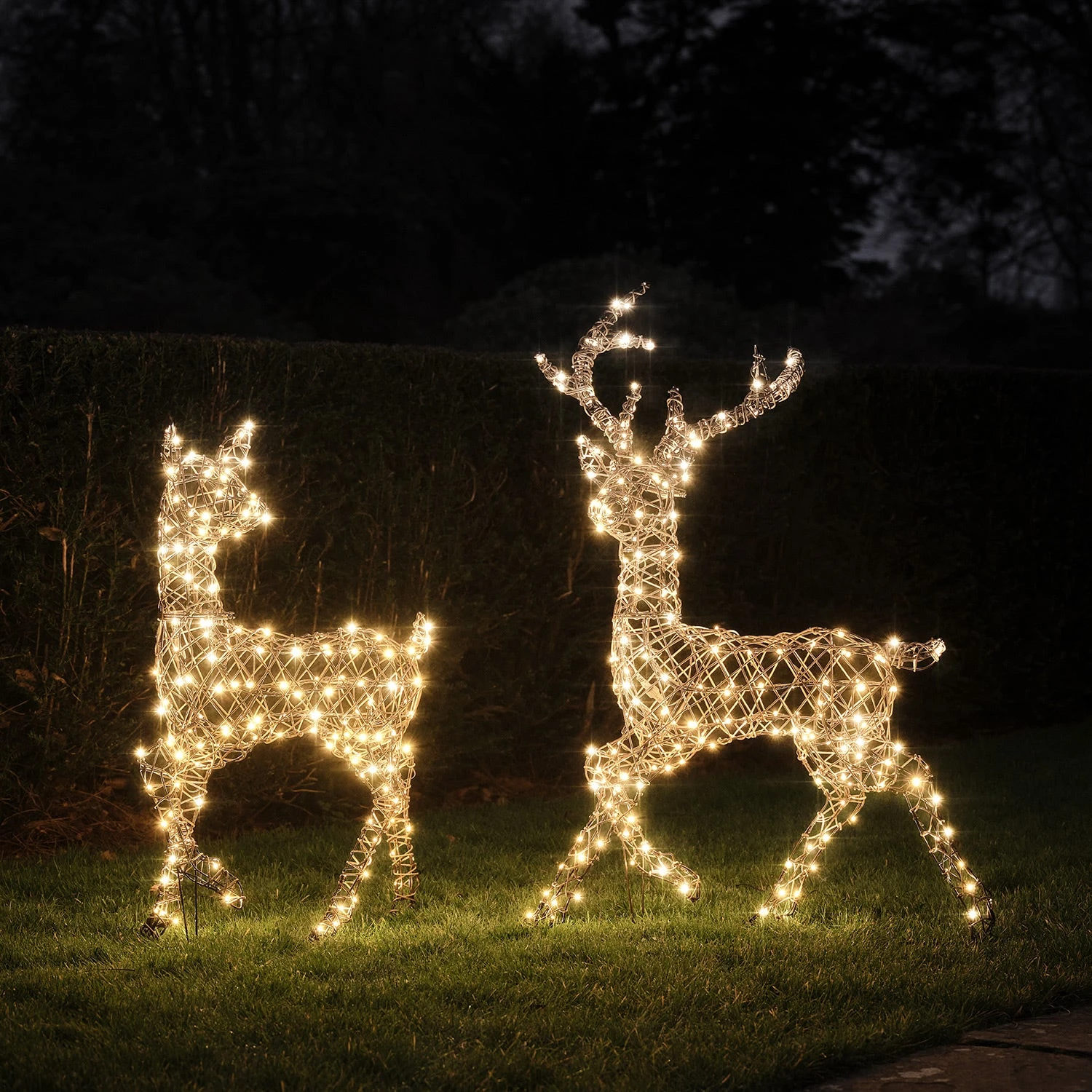 Cerf Et Biche Solaire De Noël Studley En Rotin, à LED Bicolore 7 Cerf Et Biche Solaire De Noël Studley En Rotin, à LED Bicolore – Image 7