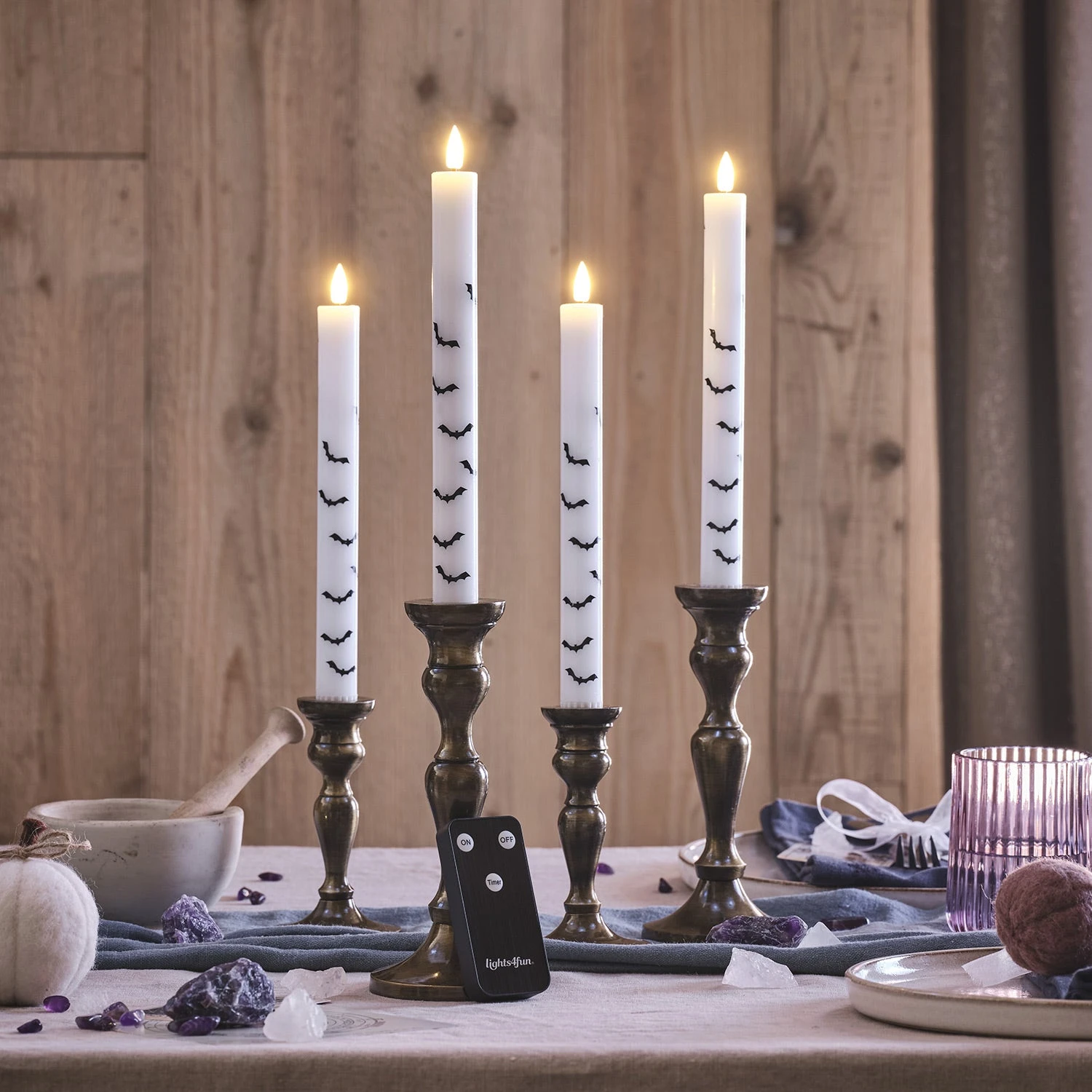 Lot De 4 Chandelles TruGlow® à Motif Chauve-souris 2 Lot De 4 Chandelles TruGlow® à Motif Chauve-souris – Image 2