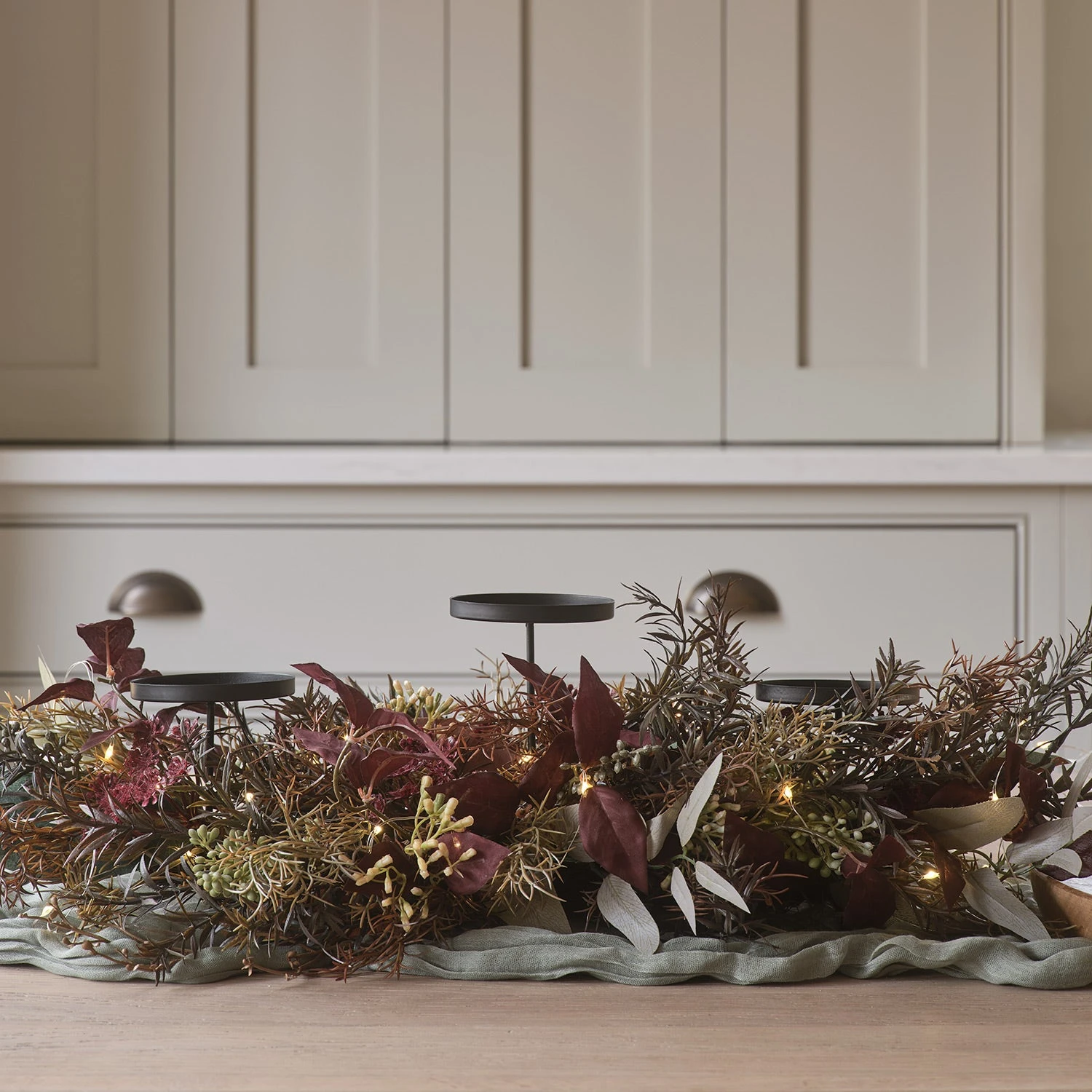 Composition Automnale Avec Trio De Porte-Bougies 2 Composition Automnale Avec Trio De Porte-Bougies – Image 2