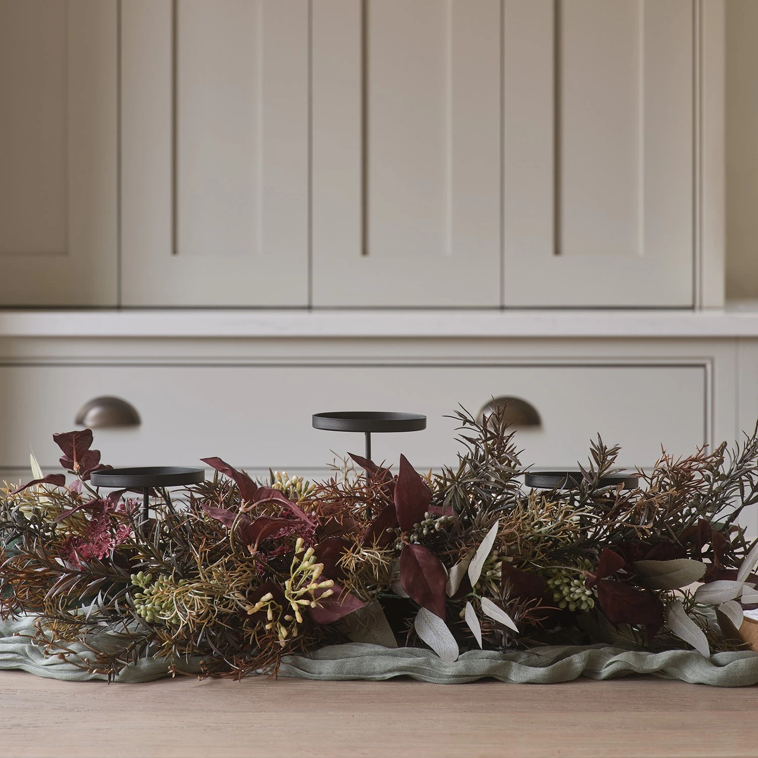 Composition Automnale Avec Trio De Porte-Bougies 4 Composition Automnale Avec Trio De Porte-Bougies – Image 4