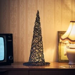 Chapeau De Sorcière à LED De 50 Cm En Rotin 9 Chapeau De Sorcière à LED De 50 Cm En Rotin -Noel Deco Magasin HA24019 chapeau de sorciere a led de 50 cm en rotin 1