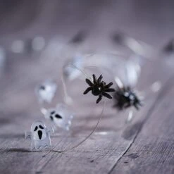 Lot De Cloche En Verre & Guirlande Micro LED Fantômes Et Araignées 11 Lot De Cloche En Verre & Guirlande Micro LED Fantômes Et Araignées -Noel Deco Magasin HA25015 guirlande micro led fantomes et araignees eteinte 1