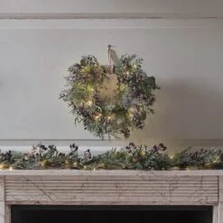 Couronne En Forme De Cœur Pré-illuminée Aux Baies Pourpres 9 Couronne En Forme De Cœur Pré-illuminée Aux Baies Pourpres -Noel Deco Magasin L4F25010 couronne en forme de coeur pre illuminee aux baies pourpres 5