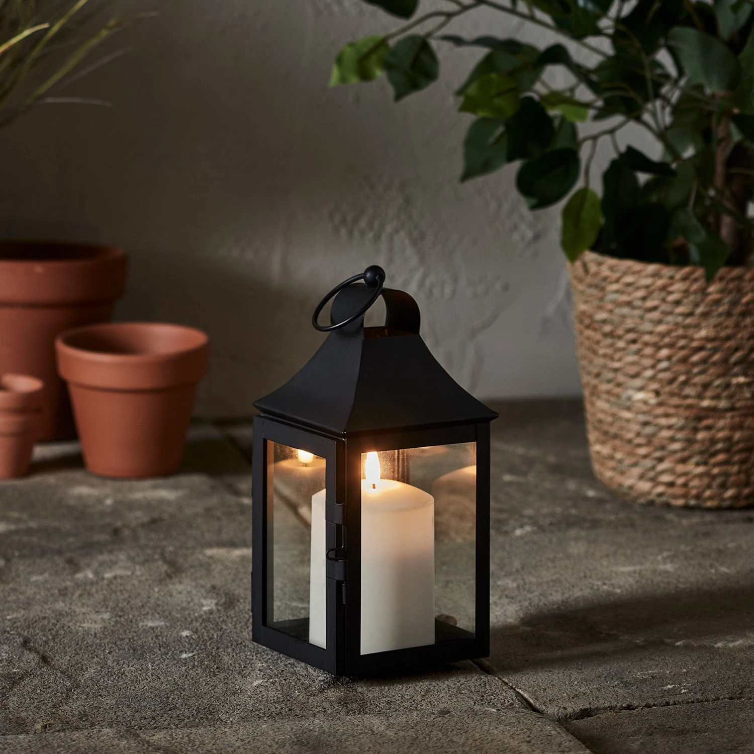 Petite Lanterne De Jardin De 25 Cm Avec Bougie TruGlow® 1 Petite Lanterne De Jardin De 25 Cm Avec Bougie TruGlow®