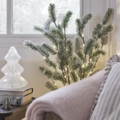 Lot De 3 Branches De Pin Givrées à Micro LED 5 Lot De 3 Branches De Pin Givrées à Micro LED -Noel Deco Magasin LL WR24005 lot de 3 branches de pin givrees a micro led en interieur