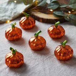 6 Citrouilles Lumineuses Miniatures En Verre 6 6 Citrouilles Lumineuses Miniatures En Verre -Noel Deco Magasin LL20038 citrouille lumineuse en verre miniature eteinte