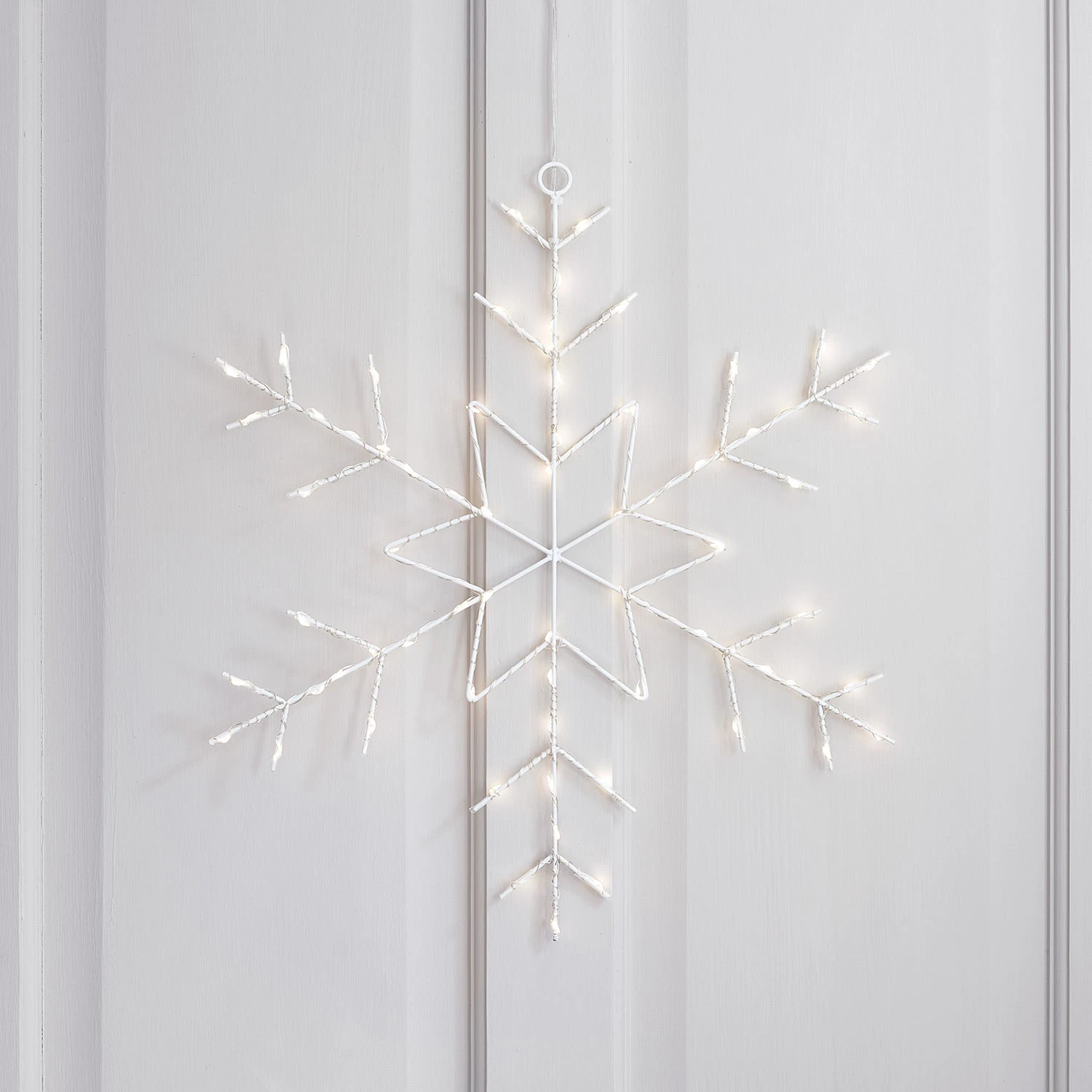 Déco De Fenêtre De Noël Flocon De Neige Lumineux Osby à Suspendre 5 Déco De Fenêtre De Noël Flocon De Neige Lumineux Osby à Suspendre – Image 5