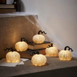 Lot De Citrouilles Lumineuses à Tiges Noires Et Bougies D'Halloween 9 Lot De Citrouilles Lumineuses à Tiges Noires Et Bougies D'Halloween -Noel Deco Magasin LL22071 6 mini citrouilles decoratives