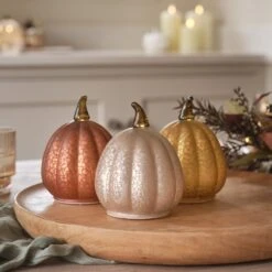 Lot De 3 Citrouilles Lumineuses En Verre à La Patine Blanche 20 Lot De 3 Citrouilles Lumineuses En Verre à La Patine Blanche -Noel Deco Magasin LL24028 lot de 3 citrouilles lumineuses en verre a la patine blanche 3