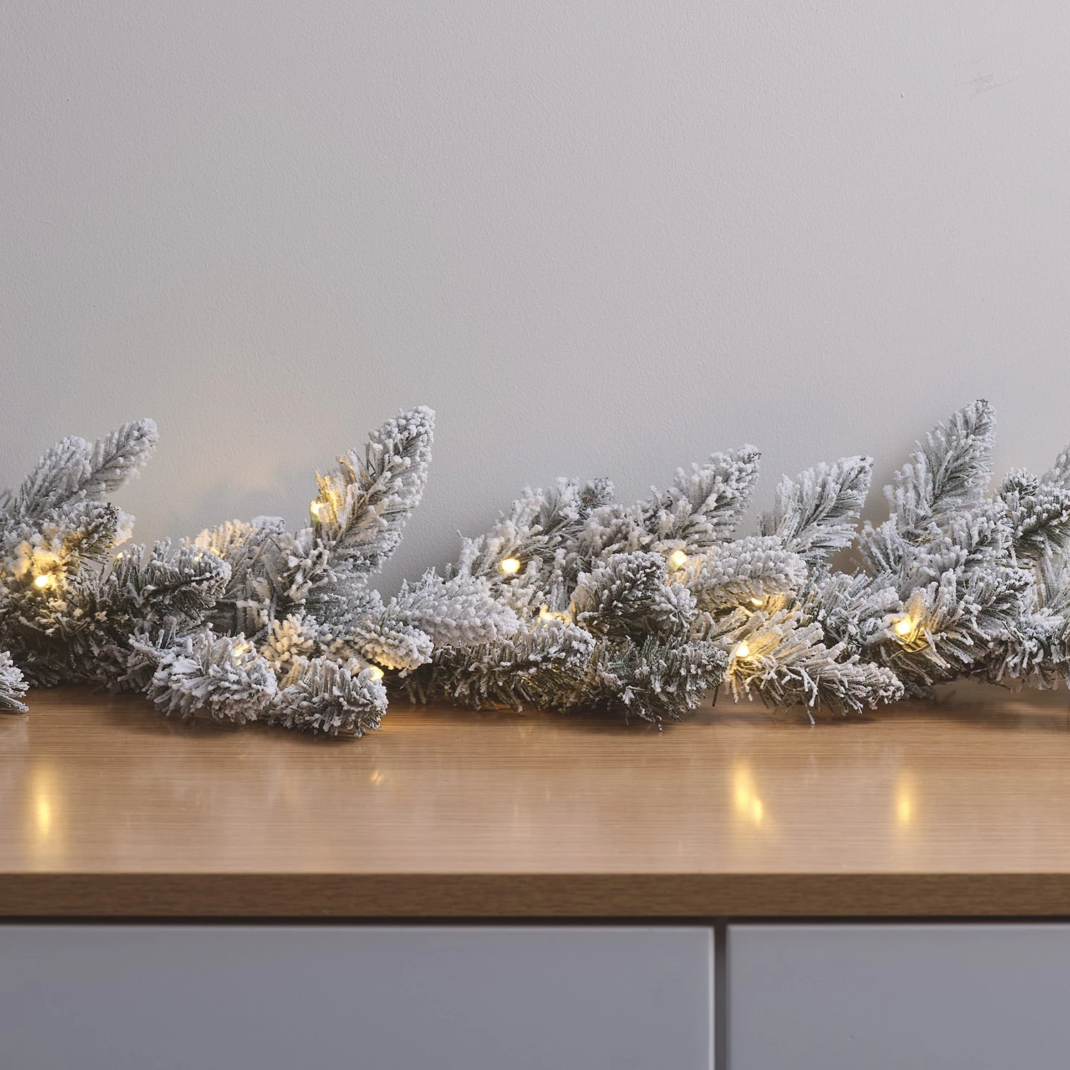 Guirlande De Noël Enneigée De 1,5 M, à LED Blanc Chaud 1 Guirlande De Noël Enneigée De 1,5 M, à LED Blanc Chaud