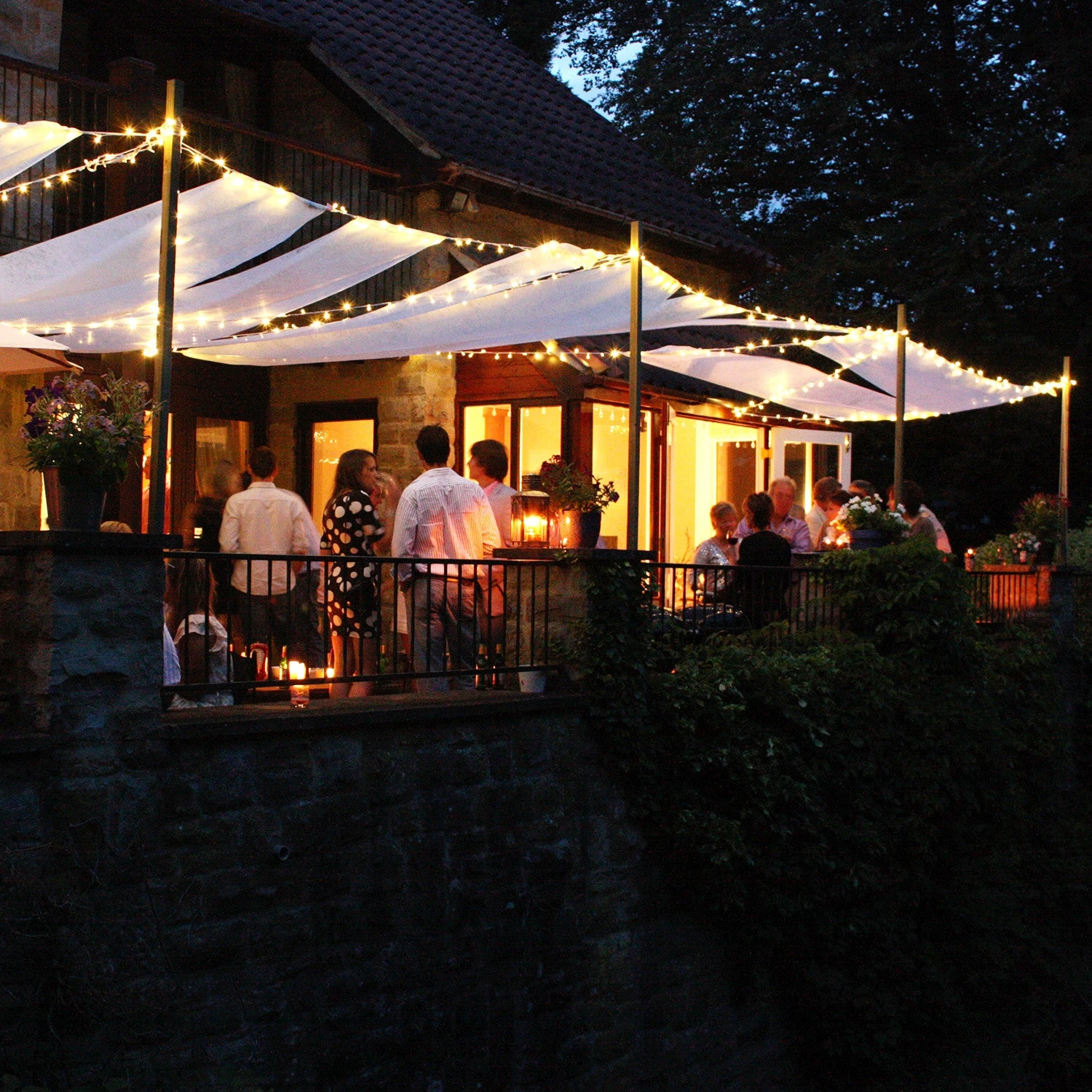 Guirlande Lumineuse Core Connect 10m 100 LED Blanc Chaud Câble Transparent Raccordable 7 Guirlande Lumineuse Core Connect 10m 100 LED Blanc Chaud Câble Transparent Raccordable – Image 7