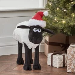 Shaun Le Mouton™ Figurine Lumineuse 30 Shaun Le Mouton™ Figurine Lumineuse -Noel Deco Magasin STS01 Shaun le mouton en interieur 1