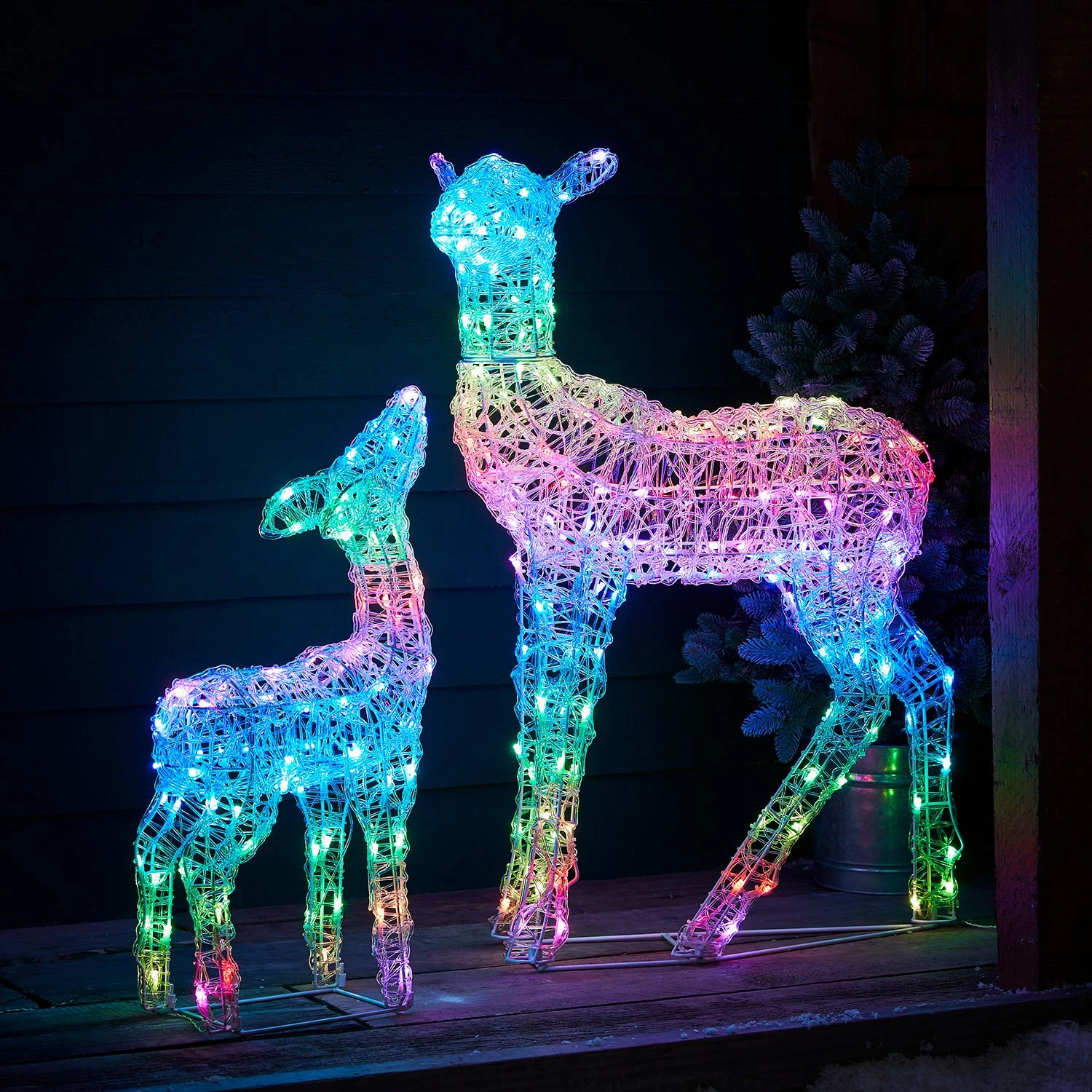 Duo Biche Et Faon De Noël Lumineux Connectés Twinkly 5 Duo Biche Et Faon De Noël Lumineux Connectés Twinkly – Image 5
