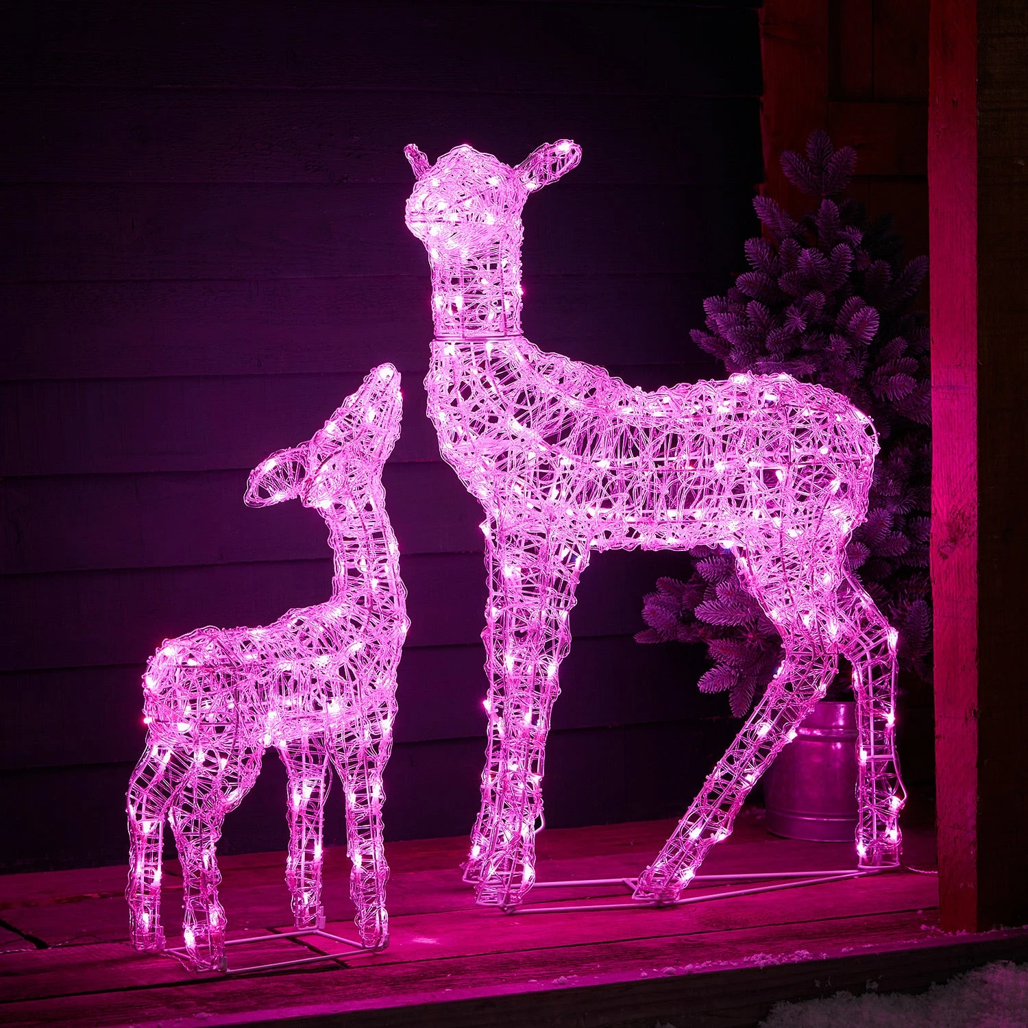Duo Biche Et Faon De Noël Lumineux Connectés Twinkly 9 Duo Biche Et Faon De Noël Lumineux Connectés Twinkly – Image 9