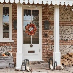 Couronne Automnale Pré-éclairée De 50 Cm à Baies Et Pommes De Pin 6 Couronne Automnale Pré-éclairée De 50 Cm à Baies Et Pommes De Pin -Noel Deco Magasin WR21013 couronne automnale de 50cm a baies et pommes de pin 1f90ba5d 2fd0 4cfb a4fe f5c48fce466e