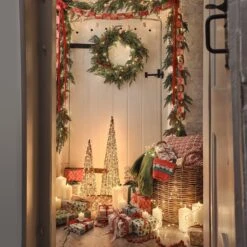 Couronne De Noël Pré-éclairée Aux Baies Rouges 8 Couronne De Noël Pré-éclairée Aux Baies Rouges -Noel Deco Magasin decoration de noel traditionelle