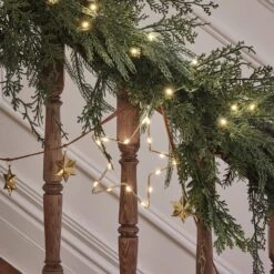 Guirlande De Noël De 1,8 M Au Feuillage Luxuriant 6 Guirlande De Noël De 1,8 M Au Feuillage Luxuriant -Noel Deco Magasin guirlande de cypres en deco de balustrade