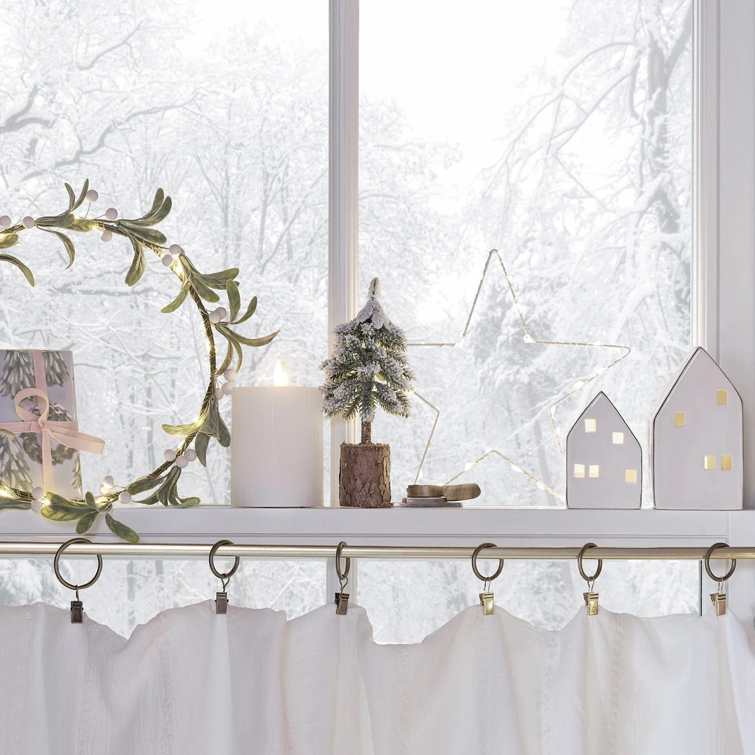 Lot De 3 Sapins De Noël Enneigés De 21 Cm 2 Lot De 3 Sapins De Noël Enneigés De 21 Cm – Image 2